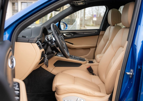 Porsche Macan cena 209000 przebieg: 73000, rok produkcji 2017 z Suwałki małe 704